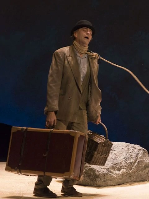Lucky joué par Frédéric Leidgens dans la pièce de Beckett, En attendant Godot, adaptée par Jean-Pierre Vincent