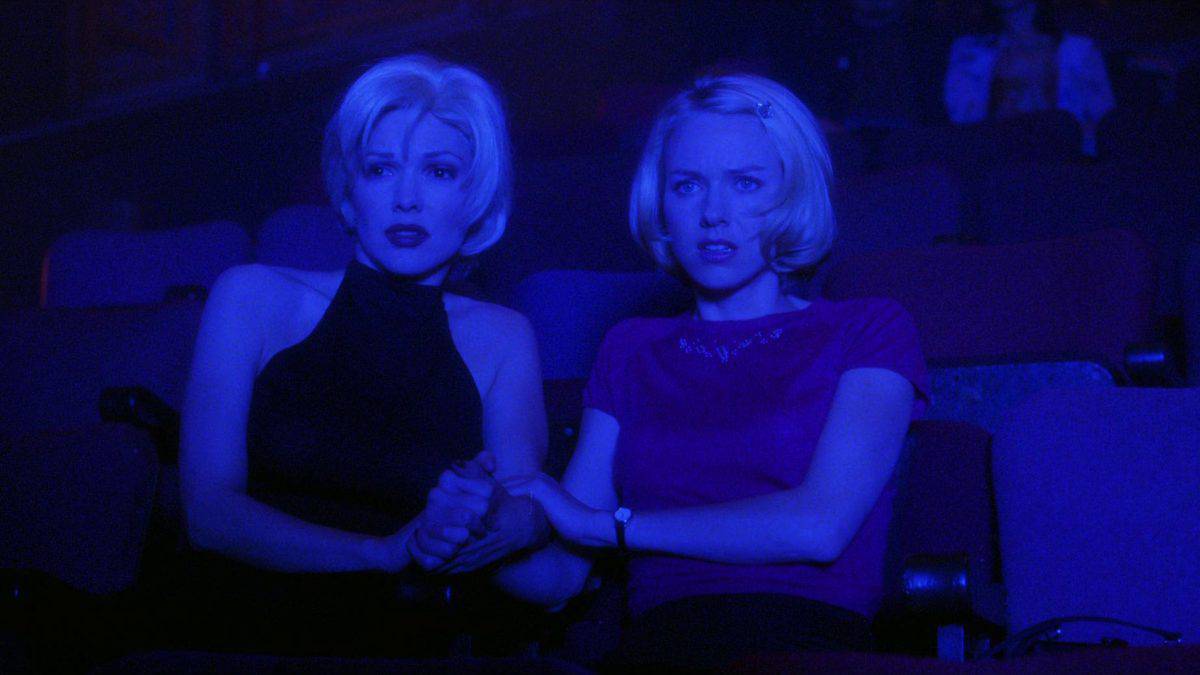 Naomi Watts et Laura Elena Harring dans Mulholland Drive