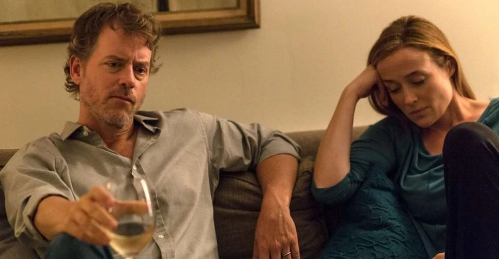 Greg Kinnear dans Brooklyn Village