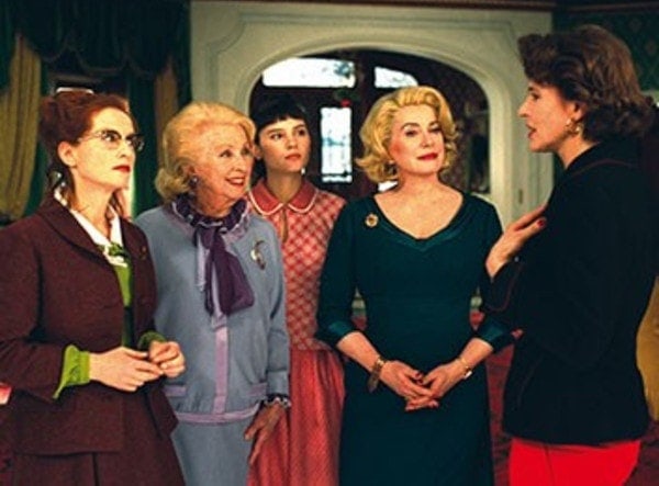 Une partie du casting de 8 femmes