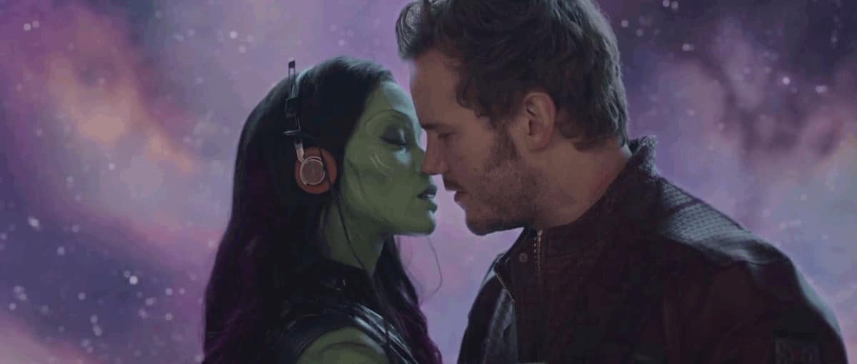 Chris Pratt et Zoe Saldana s'embrassent en musique