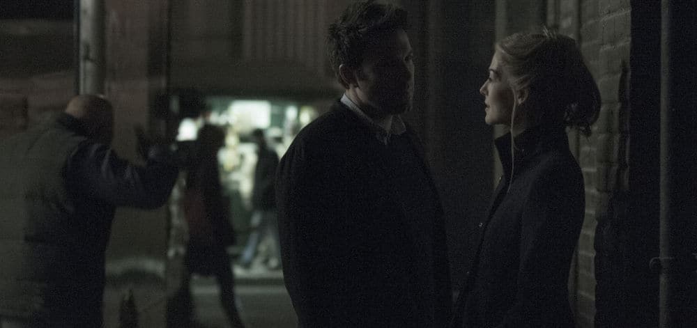 Le premier baiser de Ben Affleck et Rosamund Pike dans Gone Girl