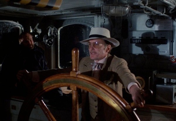 Robert Duvall à la barre du bateau phare