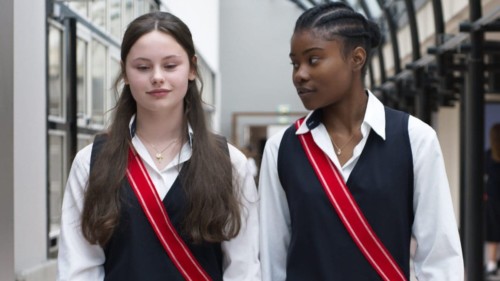 Les deux adolescentes dans Zombi Child de Bonello