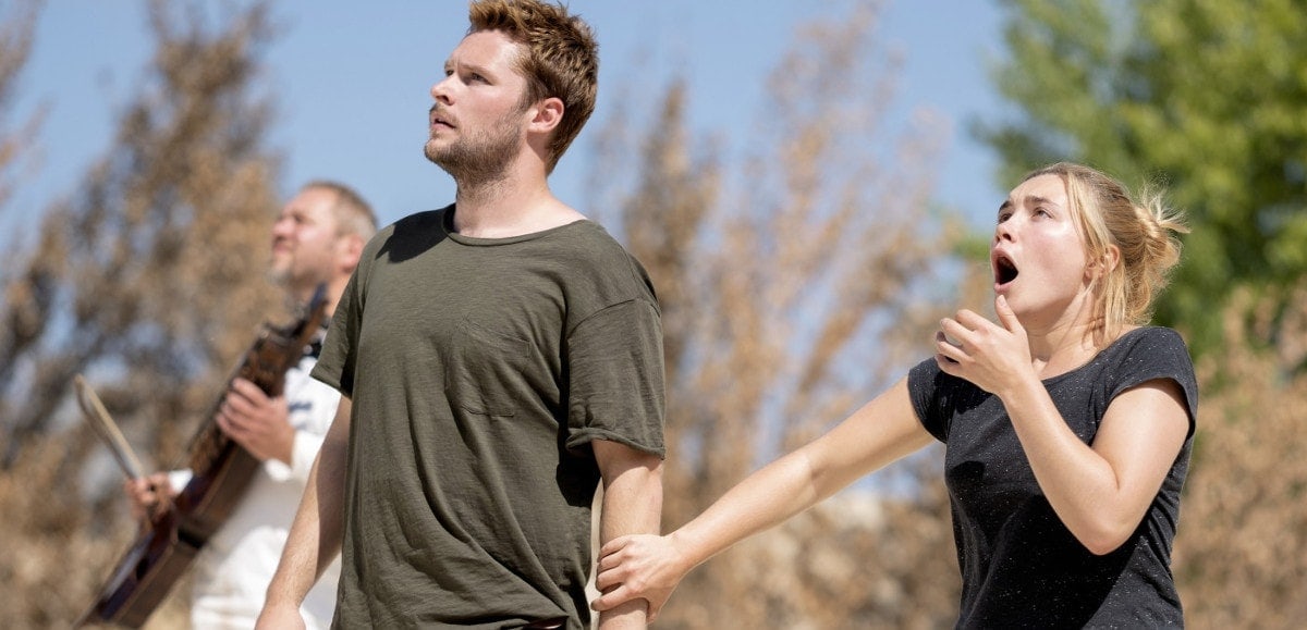 Florence Pugh et Jack Reynor dans la scène de la colline de Midsommar 