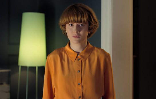 Emily Beecham et sa coupe de cheveux au bol dans Little Joe