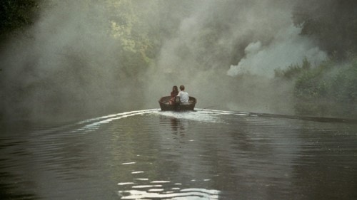 Thomas Gioria et Fantine Harduin en bateau dans Adoration