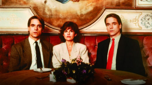 Les deux Jeremy Irons et Geneviève Bujold dans Faux-Semblants (Dead Ringers)