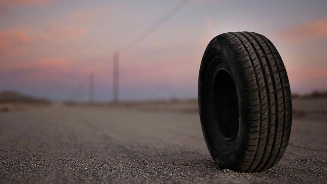 Le pneu tueur dans Rubber