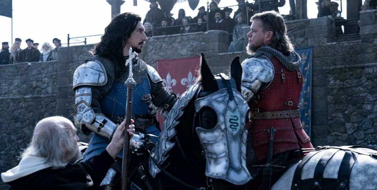 Jean de Carrouges (Matt Damon) et Jacques Le Gris (Adam Driver) au combat dans Le Dernier duel