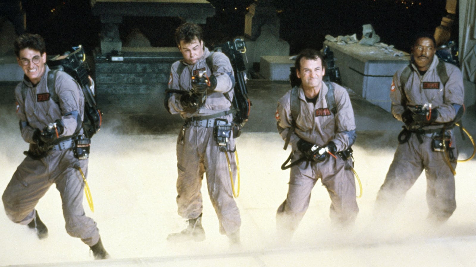 Bill Murray, Dan Aykroyd, Harold Ramis et Ernie Hudson luttent contre Gozer dans SOS Fantomes