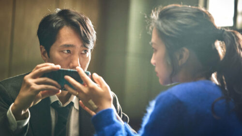 Tang Wei et Go Kyung-Pyo durant un interrogatoire policier dans Decision to Leave