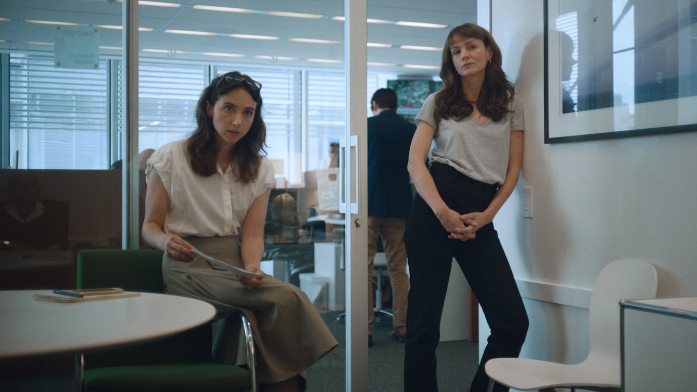 Megan Twohey (Carey Mulligan) et Jodi Kantor (Zoe Kazan) dans les bureaux du New York Times dans She Said