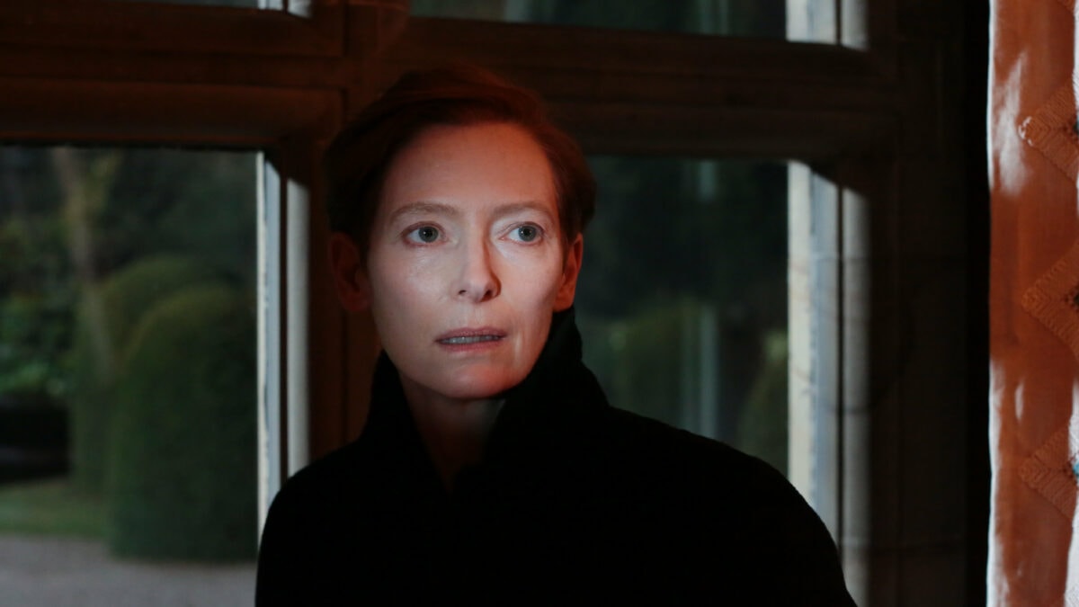 Tilda Swinton dans le manoir dans Eternal Daughter