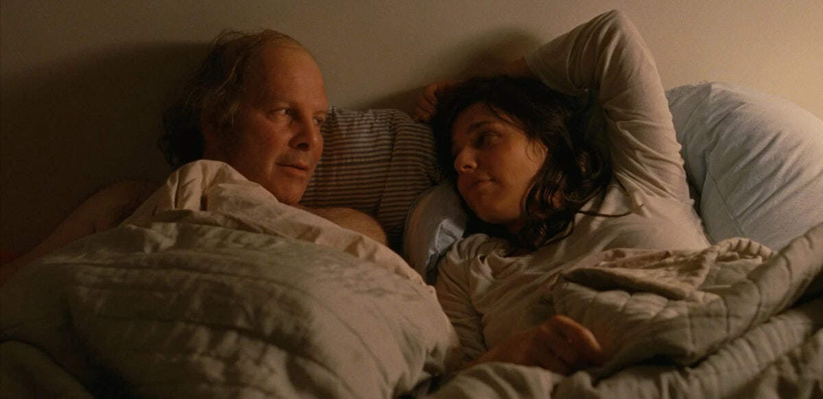 Philippe Katerine et Sophie Letourneur se retrouvent dans le lit, le lieu de leur couple, dans "Voyages en Italie"