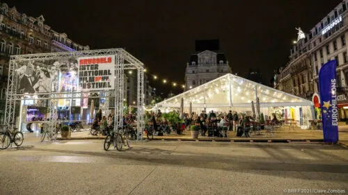 Photo d'ambiance du BRIFF 2025 avec le chapiteau sur la Place de Brouckère