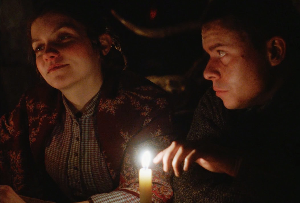 Galatea Bellugi et Matthieu Lucci avant de faire l'amour dans L'Engloutie