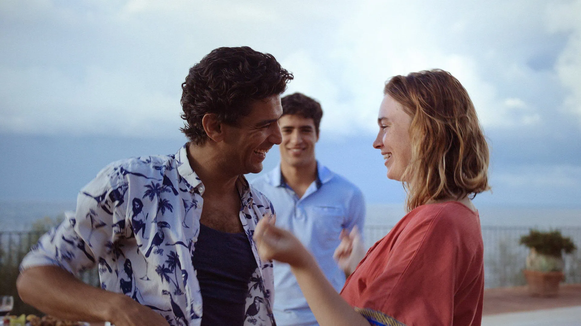Jessica Pennington, Salim Kechiouche et Shaïn Boumedine dans Mektoub my Love : Canto Due