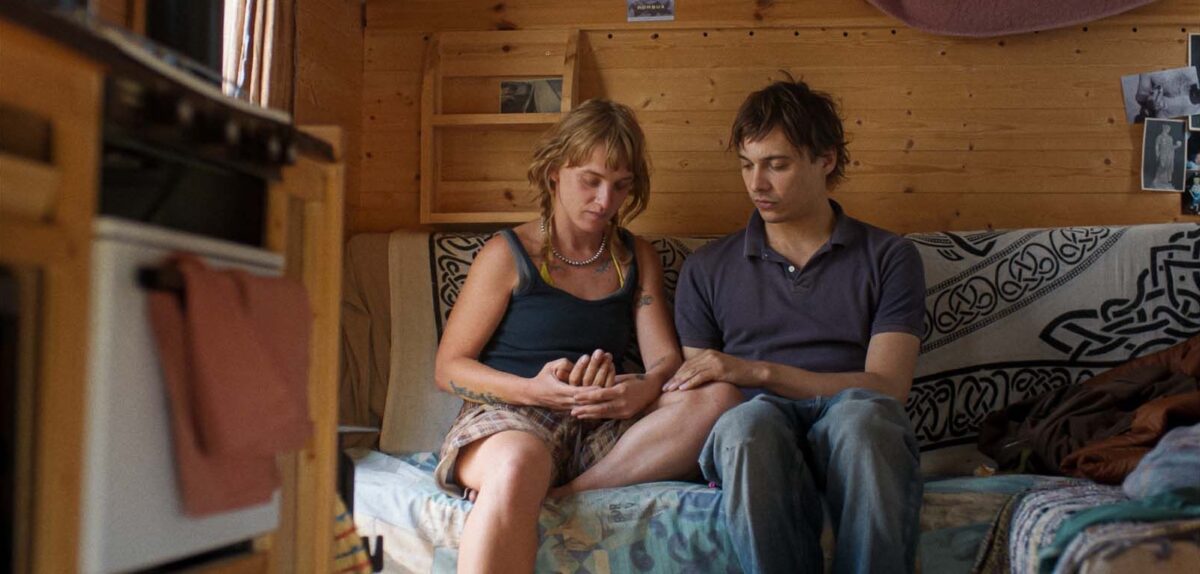 Frank Dillane et Megan Northam dans "Urchin"